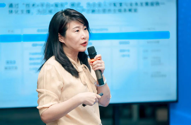 人力资源公司科锐国际副总裁陈崧重点分享了科锐国际“一带一路”国际化发展的实践